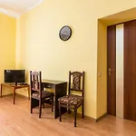 Apartment в центрі подобово на вулиці коперника 26 біля палацу мистецтв *