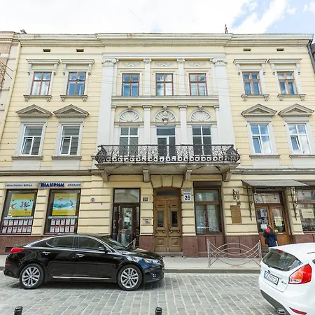 в центрі подобово на вулиці коперника 26 біля палацу мистецтв Lägenhet Lviv