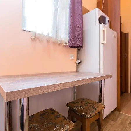 в центрі подобово на вулиці коперника 26 біля палацу мистецтв