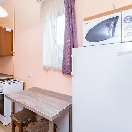 в центрі подобово на вулиці коперника 26 біля палацу мистецтв Apartment