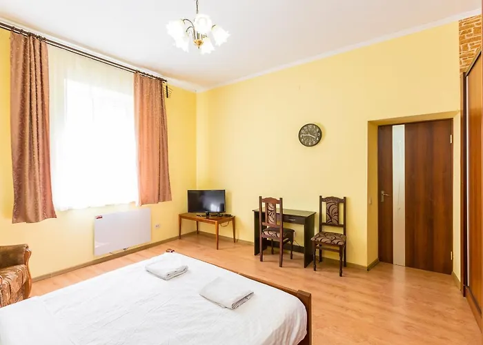 Apartamento в центрі подобово на вулиці коперника 26 біля палацу мистецтв Lviv