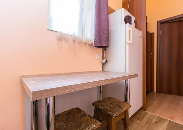 в центрі подобово на вулиці коперника 26 біля палацу мистецтв