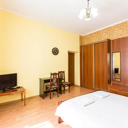 Apartament в центрі подобово на вулиці коперника 26 біля палацу мистецтв Lwów